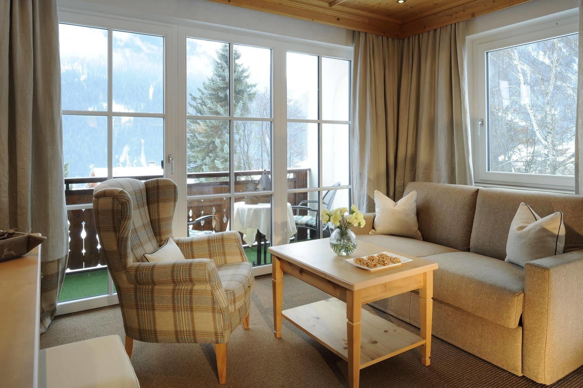 Hotel Gridlon Pettneu am Arlberg Eksteriør billede